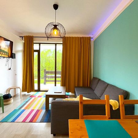 Cozy Riverfront Apartments With Garden And Mountain View บุชเตนี ภายนอก รูปภาพ